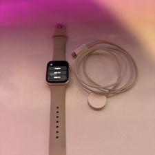Apple Watch SE 44mm White Aluminum Case