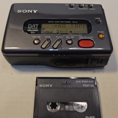 SONY デジタルオーディオテープレコーダー TCD-D7 Sony TCD-D7 Walkman DAT Digital Audio Tape Recorder - For Parts OR