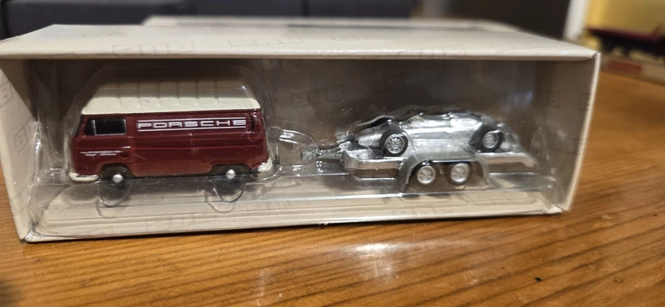 Premium ClassiXXs BUB 1:87 VW T1 + Anhänger BUB Racing 06513 - Immagine 3 di 4