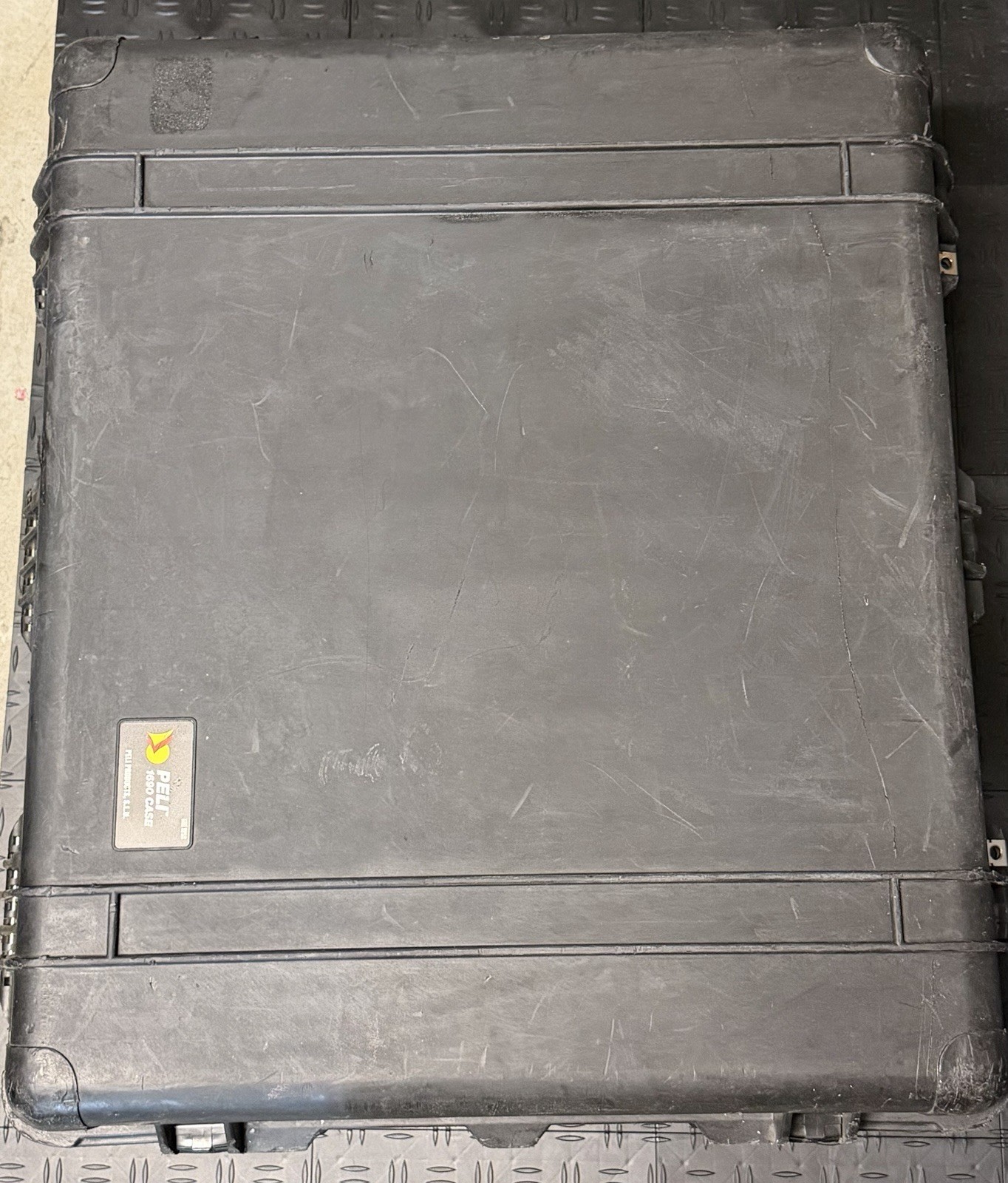 Peli Pelican 1690 Protector Transport Case With Foam