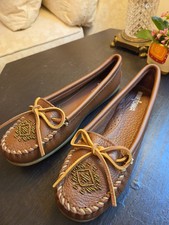 MINNETONKA Women's Soft Deer Leather Beaded Moccasins Carmel 58 Size 10 NEW