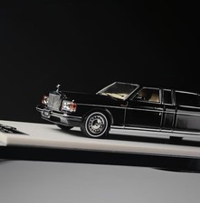 ED GFCC 1:64 HEC  Black 1998 Silver Spur Park Ward Model Diecast Collect Car 