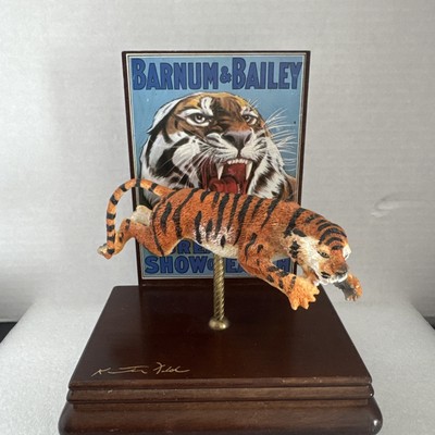 1988 Willitts Ringling Bros. Barnum Baily Tiger Figure Musical Box Stand Working