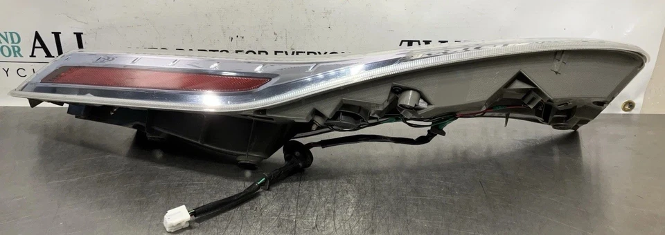 2011-2012 NISSAN LEAF TAIL LIGHT ASSEMBLY DRIVER SIDE LH TAILLIGHT OEM - Image 2 of 4