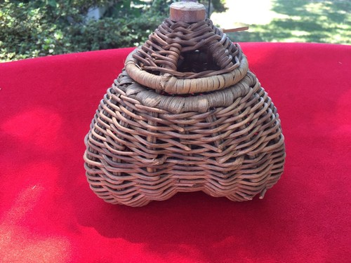 Antique Primitive BUTTOCKS BASKET with LID Snake Charmer Fishing Fisherman RARE - Picture 2 of 12