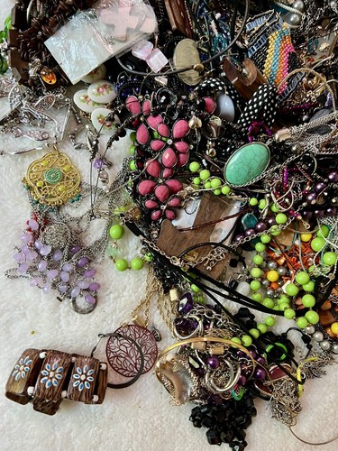Bulk Crafting Jewelry Making Lot 6lbs 4.8oz Untested Tangles Beads Chains & More - Picture 16 of 24