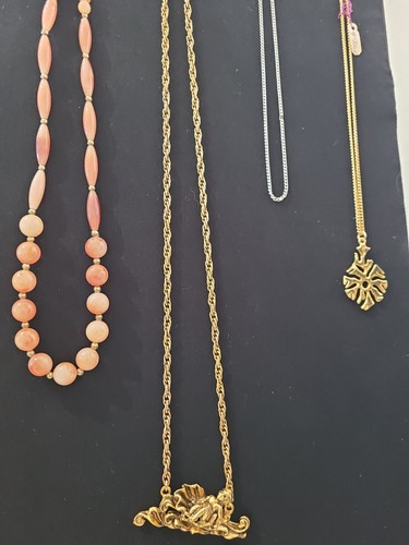 Costume Jewelry Vintage Lot 12 Necklace Charms, Chain, Beads Gold Tone & More B - Picture 3 of 24