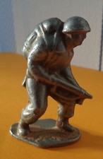 Quiralu  Ancien Jouet Figurine Mitrailleur réf 1056
