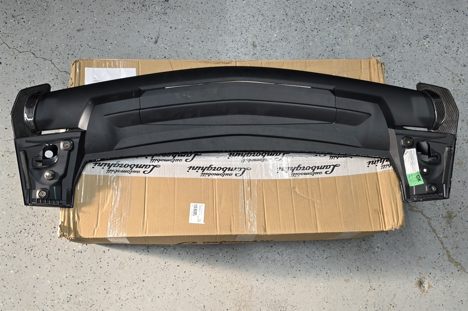 LAMBORGHINI URUS TAIL GATE SPOILER UPPER 4ML827933D OEM PERFORMANTE WING TRUNK 