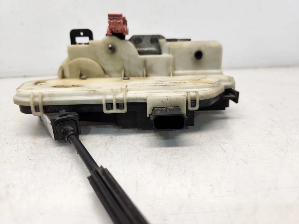 Ford Focus 2008 (sedán) pasajero pestillo de puerta trasera derecha - eléctrico Foto 4 de 4