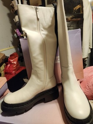 New Lisa Vicky MOODY-V Winter White Leather Pull On Boot Size 7 1/2M