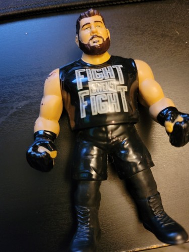 Kevin Owens Retro Hasbro - WWE WWF Mattel...