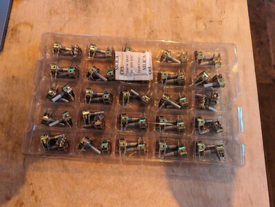 50 Stück Alpha Alps 10kohm 10k linear 10kB Topf Dual Gang Stereo