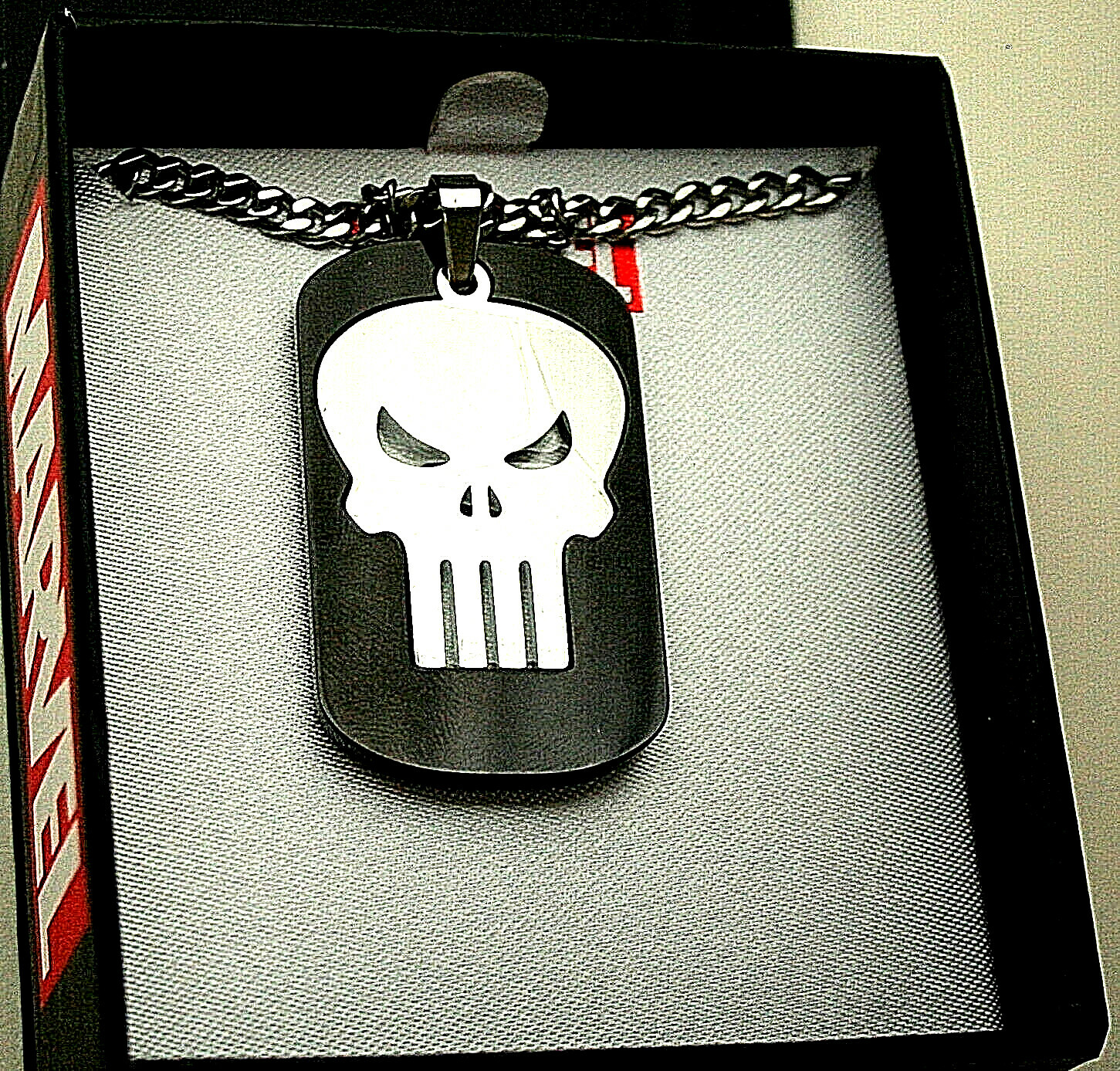 Collar colgante de 2 piezas etiqueta perro SS de Marvel Comics The Punisher nuevo caja de lote antiguo