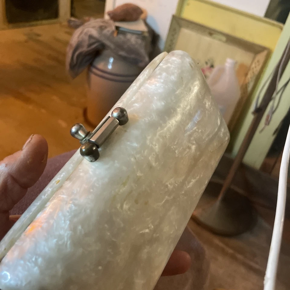 1950s Vintage Lucite Box Swirl/Marbled Metal Latch 7.25” X 5” X 2” - Image 4 of 4