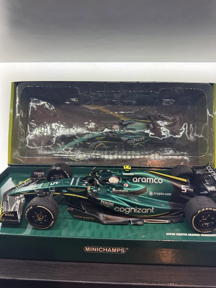 Sebastian Vettel 2022 Abu Dhabi Last Race 1:18 Minichamps CKModel Exclusive F1 - Image 2 of 4
