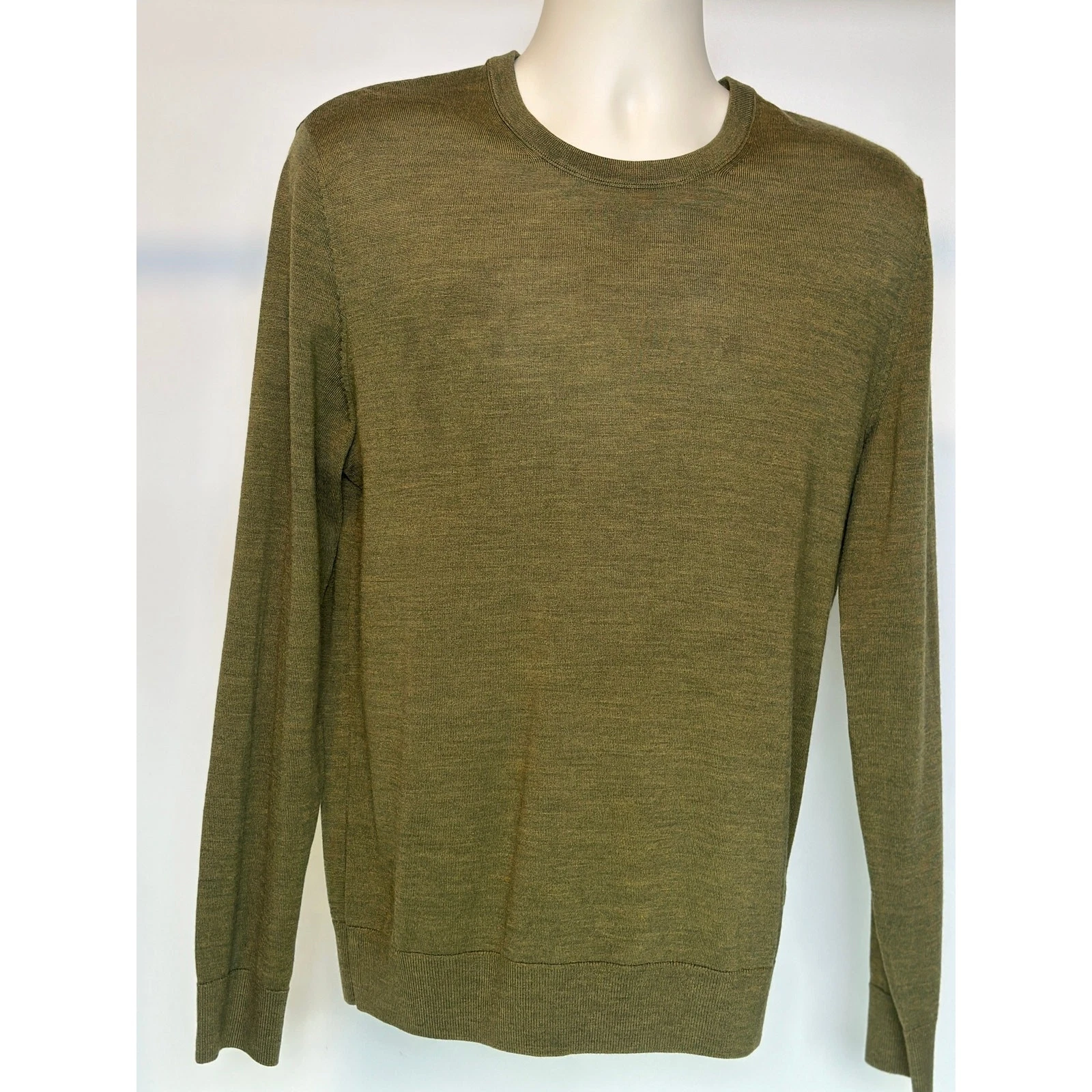 NWT Authentic GAP Men's 100% Merino Wool Sweater Forest Green Size M MSRP $70
Opens in a new window