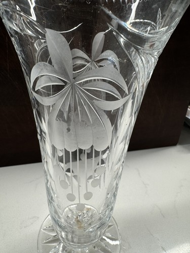 Glasvase Milchglas geschliffen floral geriffelt 8" - Bild 4 von 8