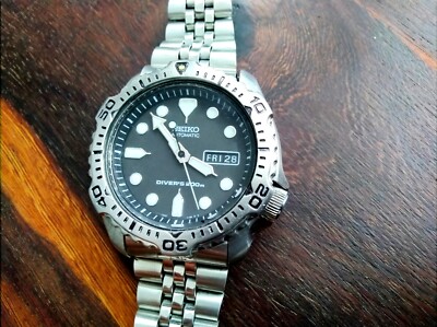 Seiko Men's Black Watch - SKX171