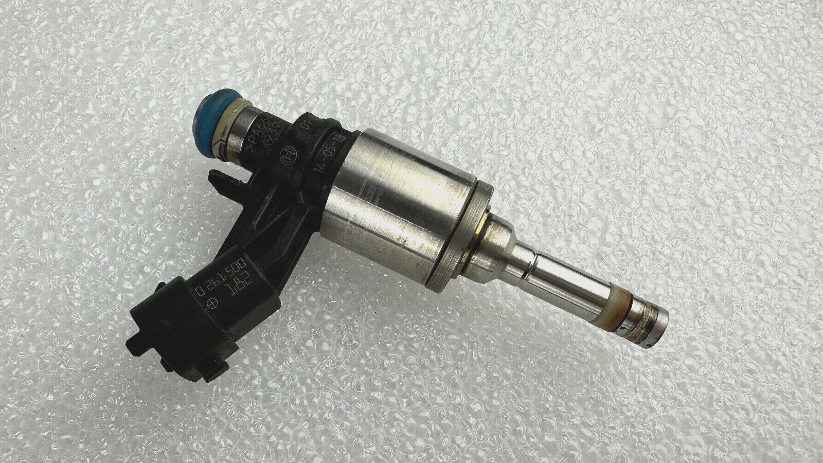 Maserati Ghibli SQ4 Injector Nozzle 0261500182 Bosch used