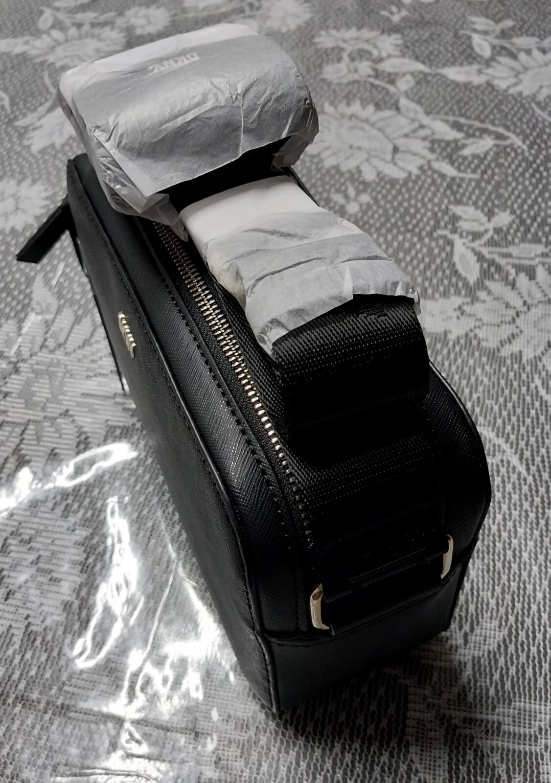 DKNY TUTU DOUBLE ZIP CAMERA CROSSBODY BAG BLACK eBay