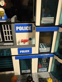 LEGO CITY: Police Station (7498)