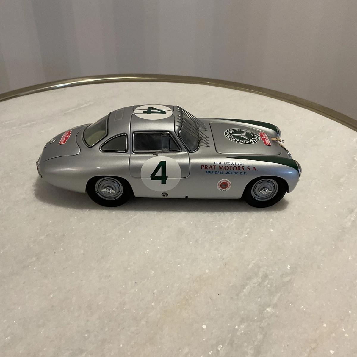 CMC 1/18 Mercedes Benz W196R 1954/55 - Diecast Argent, Modèle De Collection (Occasion)