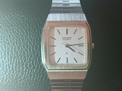 Toll erhaltene  vintage Herren Armbanduhr.  Orient Quartz. Zeitloses Design.