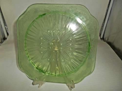 Vintage Jeanette Green Uranium Glass Adam pattern 9 7/8" Footed Cake Plate