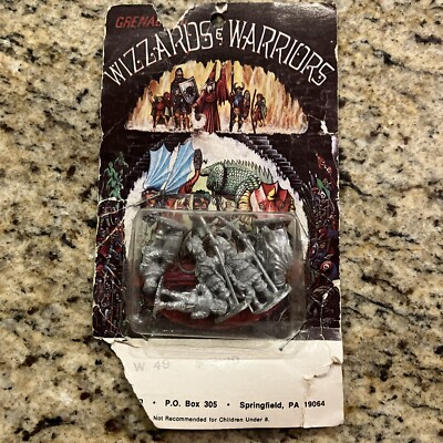 W49 Townspeople set 2 (?) - Grenadier Wizzards & Warriors (new)