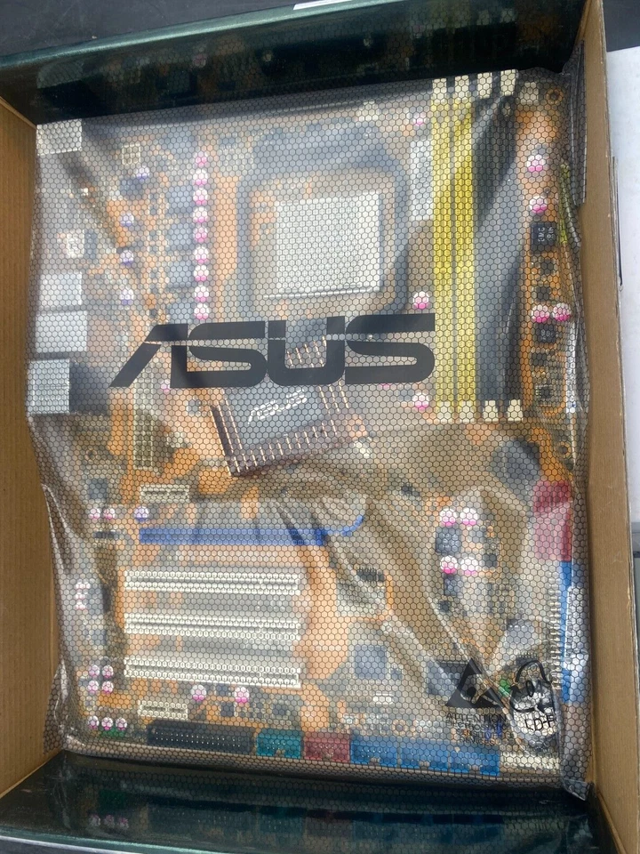 ASUS M3N-H / HDMI Motherboard 90-MIB3N0-G0EAY00Z Socket AM2 + Nvidia Geforce - Image 3 of 4