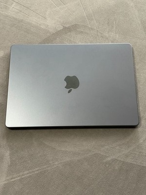 MacBook Pro 14'' 2024 M4 14-Core CPU 20-Core GPU 24GB Ram 1TB Black Excellent