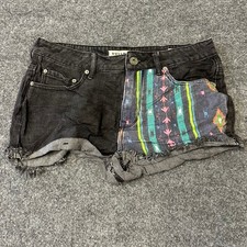 Bullhead Denim Co. Shorts Womens Size 26 Black Southwestern Print Cotton Frayed