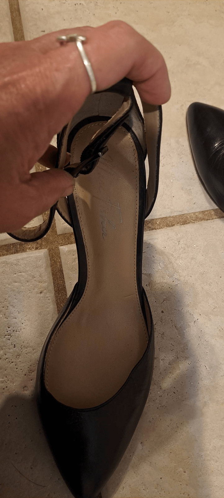 Marc Fisher Black Leather Heels Size 9 - image 6