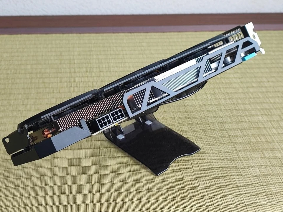 Gigabyte Gv-r927xoc-2gd Graphics Card Amd Radeon 2gb Gddr5 Pcie Gaming Gpu - Image 3 of 4