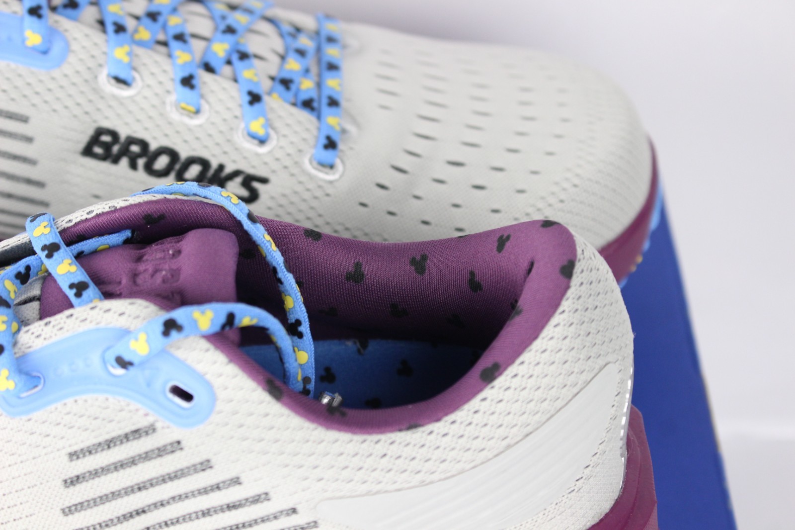 Brooks X Run Disney Ghost Max 3 Wine & Dine 2025 Size 11.5 Grey 120518 1B 098 image 5