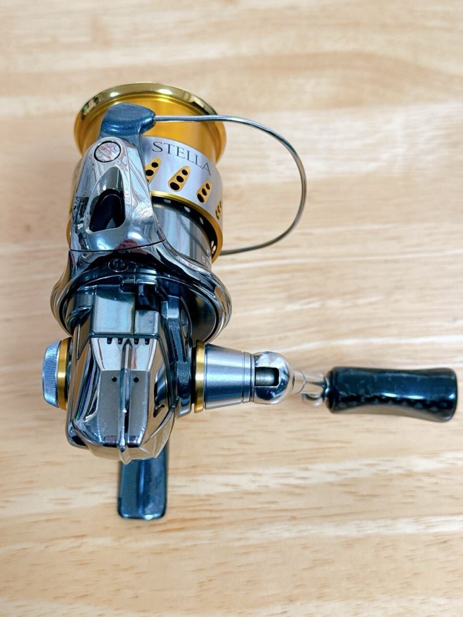 Shimano 07 Stella C2000S Spinning Reel Japan Made Carbon Handle