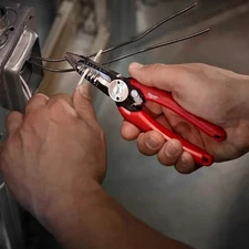 Milwaukee Comfort Grip 6-in-1 Pliers for 1/2 to 1 Metal Pipes and #6 and #8