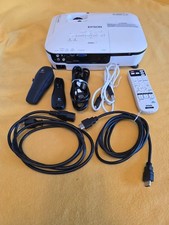 Epson EX3212 3LCD Projector, H533A - 2800 Lum. with Logitech R400 mouse/Pointer