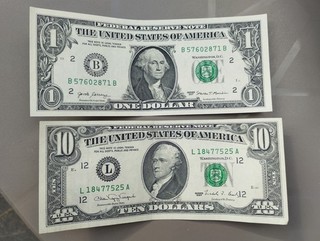 Lot 2 billets États Unis : 1 dollar et 10 dollars UNC / TBE