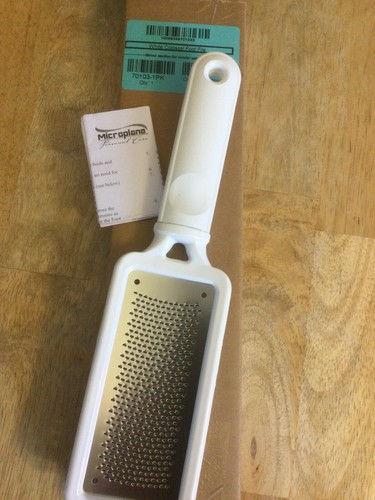 Microplane White Colossal Foot File (new\white\70103 - Picture 2 of 5