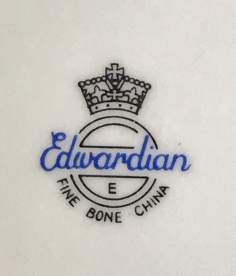 Edwardian Fine China Queen Elizabeth II Silver Jubilee Commemorative