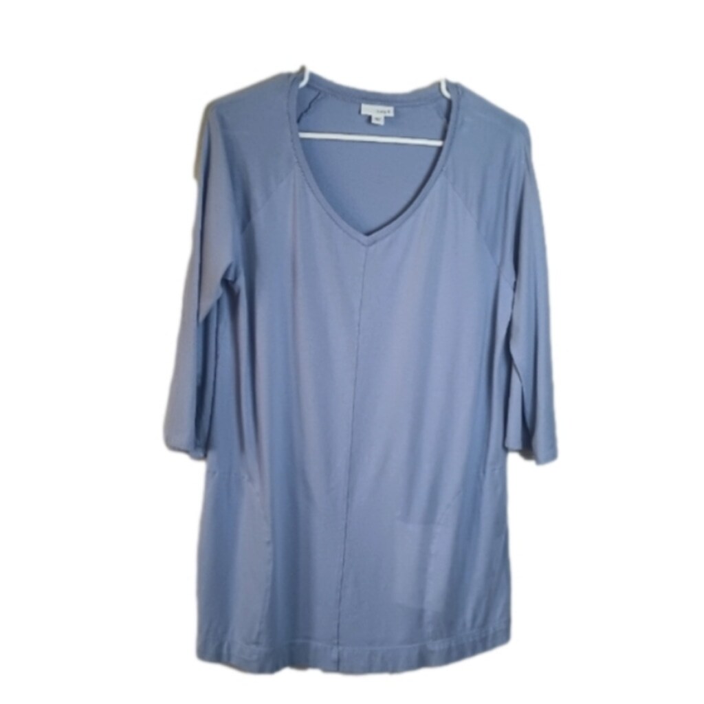 JILL Cotton Modal V-Neck Tunic Top with Pockets in Light Dust Blue