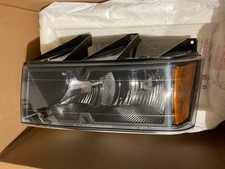 2004 - 2012 Chevrolet Colorado Lh Front Driver Headlight Assembly Original Oem 2004 - 2012 Chevrolet Colorado Lh Front Driver Headlight Assembly Original Oem