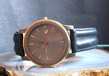 Quartz Titan Herren Armbanduhr OSCO Datumsanzeige Lederband 90er elegant