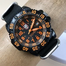 Luminox Men 3050/3950 Diver Black Nylon Strap Quartz Analog 44mm Watch 8 1/4"