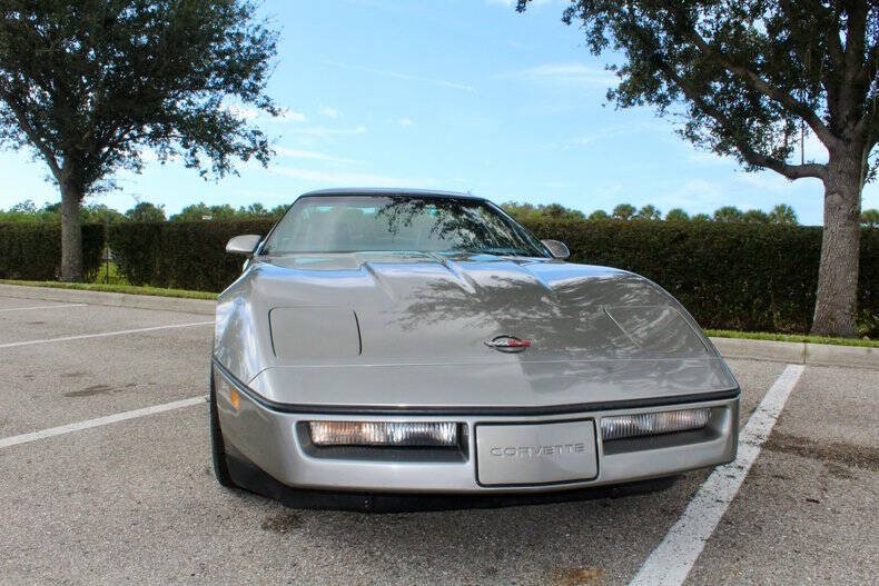 1986 Grey Chevrolet Corvette   | C4 Corvette Photo 5