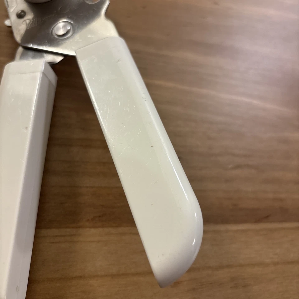 Pampered Chef Safety Smooth Edge Can Opener White Manual Bottle 2758 Retired - Image 4 of 4