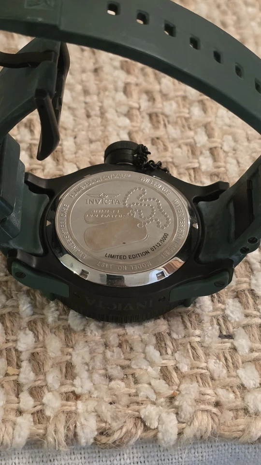 Invicta Watches (Lot of 8 with Dive Case) Men's Pre-owned - Image 3 of 4