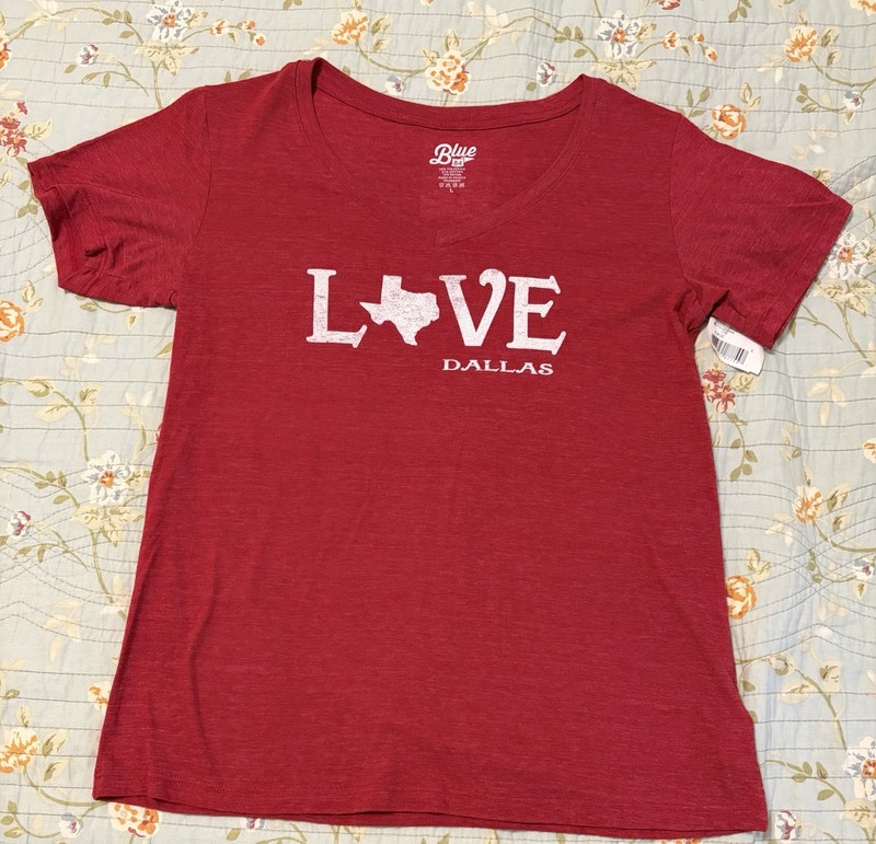 Women’s Blue 84 Red Large T Shirt Short Sleeve Love Dallas New With Tags